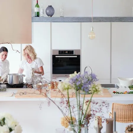 Pure White Luxury - Bymyhomeincomo شقة