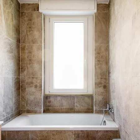 شقة Pure White Luxury - Bymyhomeincomo كومو