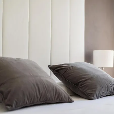 شقة Pure White Luxury - Bymyhomeincomo كومو